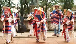 The danza de los viejitos (dance of the old men) is a traditonal folk dance in michoacán, mexico. Como Se Baila La Danza De Los Viejitos Top Adventure