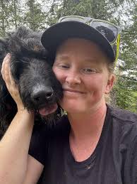 OMG!!! It is just now lunch and it is so exhausting watching mom work!!!  Misty/Lorde had enough of this work day:) Happy Monday Village !...how did  we get so lucky with this