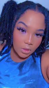 Desiree Rey's Instagram, Twitter & Facebook