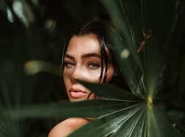 Lifestyle + Wedding Photographer