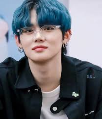 Therapist: Choi Yeonjun is not real. He can't hurt you. Choi Yeonjun: