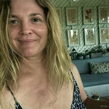 Today I turn 66. No husband, no children, no friends—but I baked the cake  myself 🥹💖