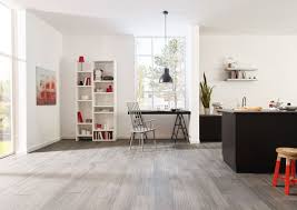 30 >> 50 >> 100 >> 200 >>. Wohlfuhlen Mit Bodenfliesen In Holzoptik