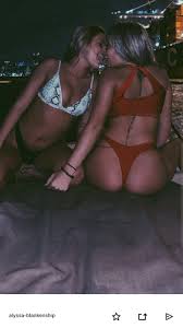 📻 GOVIBRA.com !> Make Girls Wet - [VSCO] Thong bikinis & tongue kissing