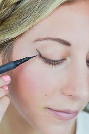 It'll be easier to replicate on your good eye, she tells me. 6 Steps To The Perfect Cat Eye The Everygirl