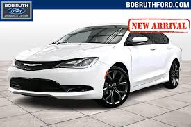 Used 2016 Chrysler 200 S for sale in Dillsburg PA VIN