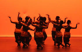 Bollywood dancing has become a popular form of entertainment in recent years, so your guests will love a performance from an authentic bollywood dancer! How Bollywood Dance Changed My Life Puttylike