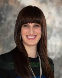 Sara Roth's Instagram, Twitter & Facebook