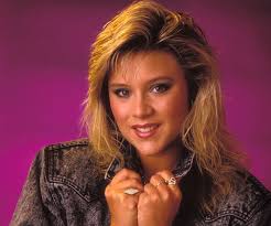 La joven británica cautivó con su belleza, su físico escultural y sus poses sensuales y no tardó en convertirse en una de las. Samantha Fox Wiki Jung Fotos Abstammung Lesbisch Oder Hetero Entertainmentwise
