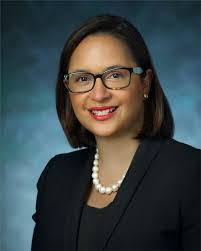 Kelly Lamping's Instagram, Twitter & Facebook