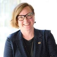 Maureen Hodge's Instagram, Twitter & Facebook