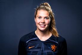 Op deze facebook pagina worden voorbeschouwingen, uitslagen en andere nieuwtjes over cvv oranje nassau. Moeten De Oranjevrouwen Evenveel Verdienen Als De Mannen Npo3 Nieuws