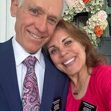 Origin of the pidgin phrase "false crack" in local slang