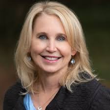 Jennifer Stout's Instagram, Twitter & Facebook