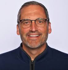 RETURN TO RACER ARENA