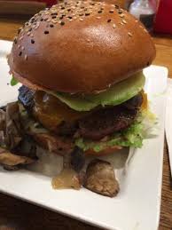 Unsere dienstleistung umfast unter anderem die realisierung eines bauvorhabens und den abriss. Burger Zum Selber Bauen Picture Of Burger Bar Amsterdam Tripadvisor