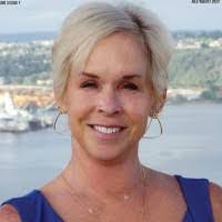 Suzanne Hartman's Instagram, Twitter & Facebook