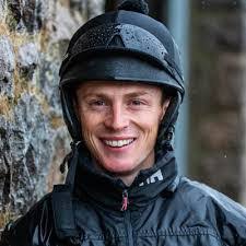 Kimberley Eve's Instagram, Twitter & Facebook