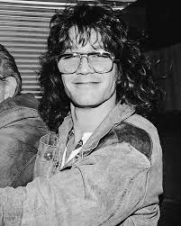 HAVE A ROCKING 🤘🏼🎸BIRTHDAY KOBY ❤️