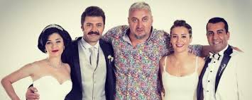 Dönerse senindir, ölümlü dünya ve düğüm salonu filmlerinde rol alan oyuncu 2019'da bir aile hikayesi adlı dizide müjde güneş karakterini canlandırdı. Dugum Salonu Yeni Vizyon Tarihini Aldi Haberler Beyazperde Com