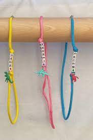 These Face Mask Lanyards For Kids Will Ensure They Stay Put Lanyard Tutorial Lanyard Lanyard Crafts