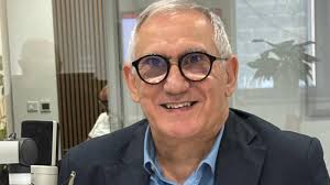 Updated: Well-known financial commentator loses, regains spot