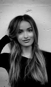 Lily Foster's Instagram, Twitter & Facebook