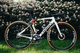 As world champion, he's lucky enough to ride this absolutely stunning s works. Specialized Creates Custom S Works Tarmac Sl7s For Its Two Road World Champions Bikeradar