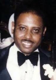 Willie Dewitt's Instagram, Twitter & Facebook