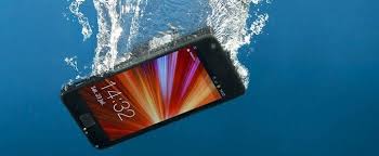 Telefon Upal V Vodu Ili V Telefon Popala Voda Chto Delat Esli Telefon Upal V Vodu Mobilnik V Vode F Ua