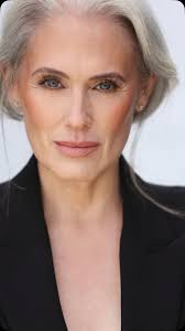 The gorgeous silver haired Jacqui ❤️ fashion and lifestyle makeup  @jayjessop #model #models #moda #fashion# #agency #grey #greyhair  #fashionstyle #beauty #modafeminina