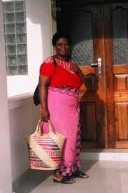 Jinsi ya kumtomba mwanamke mnene. Jins Ya Kumtomba Mwanamke Vizuri