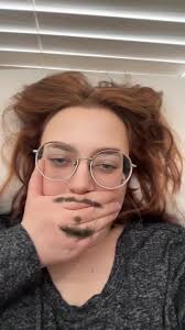 Anna Zahn (@annzy_b)