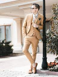Metteremo a disposizione una serie di contenuti che faranno capo a guide e approfondimenti vari che vi aiuteranno a costruire la vostra immagine con stile. Gilet Uomo Elegante Un Grande Classico Intramontabile Musani Couture