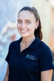 Ashleigh Scott's Instagram, Twitter & Facebook