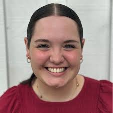 Today I had the opportunity to present Social Essentialism research by Dr.  Jessica Leffers' Cognition and Reasoning lab at Eckerd's research  symposium. It is such a privilege to be a part of