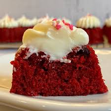 A miniature bundt cake made with love is the perfect small gift for coworkers, teachers, and friends — any day of the year. Mini Red Velvet Bundt Cakes With Cream Cheese Frosting 7 Empty Plates