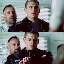 Michael And The 7 Counting The Minutes To Escape Prisonbreak S1 Prison Break Leonard Snart Prison