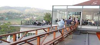 Makanan yang enak dan view yang bagus de lawangwangi creative space. Lawangwangi Bandung Review Creative Space Cafe