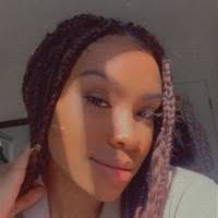 Leslie Brogdon's Instagram, Twitter & Facebook