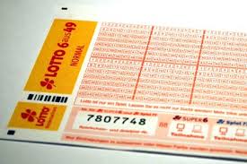 Spiele 6 aus 49 lotto und tippe die richtigen lottozahlen. Lottozahlen Lotto 6 Aus 49 Ziehung Vom Mittwoch 04 04 2018 Die Aktuellen Gewinnzahlen Der Lotto Mittwochsziehung Vom 04 A Lotto 6 Aus 49 Lotto Lottozahlen