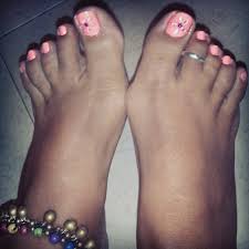 Divertido y lindo diseño de uñas decoradas para pies. Color De Unas Para Pies Morenos Disenos De Unas