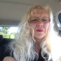 Mireya Oliva's Instagram, Twitter & Facebook