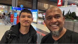 Si Pandai! Ryanair's CEO Michael O'Leary is known for doing things  differently. One of his cleverest (and most controversial) moves? He set up  a tiny taxi company with just one car. Because