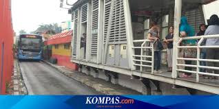 Menjadi salahsatu sumber pendapatan daerah. Pujian Dan Harapan Warga Terhadap Transjakarta Halaman All Kompas Com
