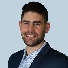 Shawn Hearn's Instagram, Twitter & Facebook