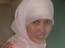 CURRICULUM VITAE Name : NIK HASNAA BT NIK MAHMOOD, (Ph.D) Current Position  : Professor/ Lecturer Address : DEPARTMENT OF ADM