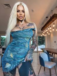 Oksana Radzhabova - Free pics, galleries & more at Babepedia