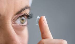 Is it normal for contacts to be blurry at first and clear up in a few minutes? 6 Quick Tips For Beating Contact Lens Discomfort