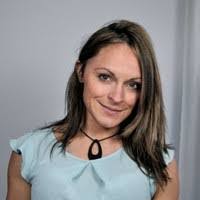 Ali Kerr's Instagram, Twitter & Facebook